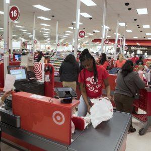 ΗΠΑ: Η καταναλωτική εμπιστοσύνη στα χαμηλότερα ιστορικά επίπεδα