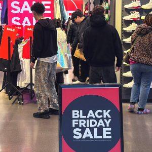 Black Friday: Τζίρος 11,8 δισ. δολάρια στις online αγορές και ρεκόρ στις ΗΠΑ