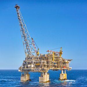 Lukoil: Ενδιαφέρον της Chevron για εξαγορά περιουσιακών στοιχείων της ρωσικής πετρελαϊκής