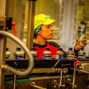 Coca-Cola HBC: Γιατί προχώρησε σε mega-επένδυση στην Ιρλανδία