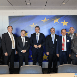 Ένωση Λιμένων Ελλάδος: Συνάντηση με τον Ευρωπαίο Επίτροπο Απ.Τζιτζικώστα