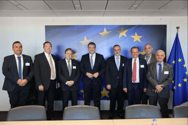 Ένωση Λιμένων Ελλάδος: Συνάντηση με τον Ευρωπαίο Επίτροπο Απ.Τζιτζικώστα