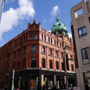 Ιρλανδία: Οι νέες ετικέτες αλκοόλ και η κουλτούρα των παμπ