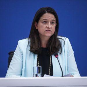 Κεραμέως: Τι είπε για τα προγράμματα απασχόλησης για άνεργες μητέρες