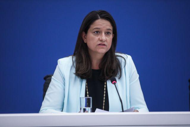 Κεραμέως: Τι είπε για τα προγράμματα απασχόλησης για άνεργες μητέρες