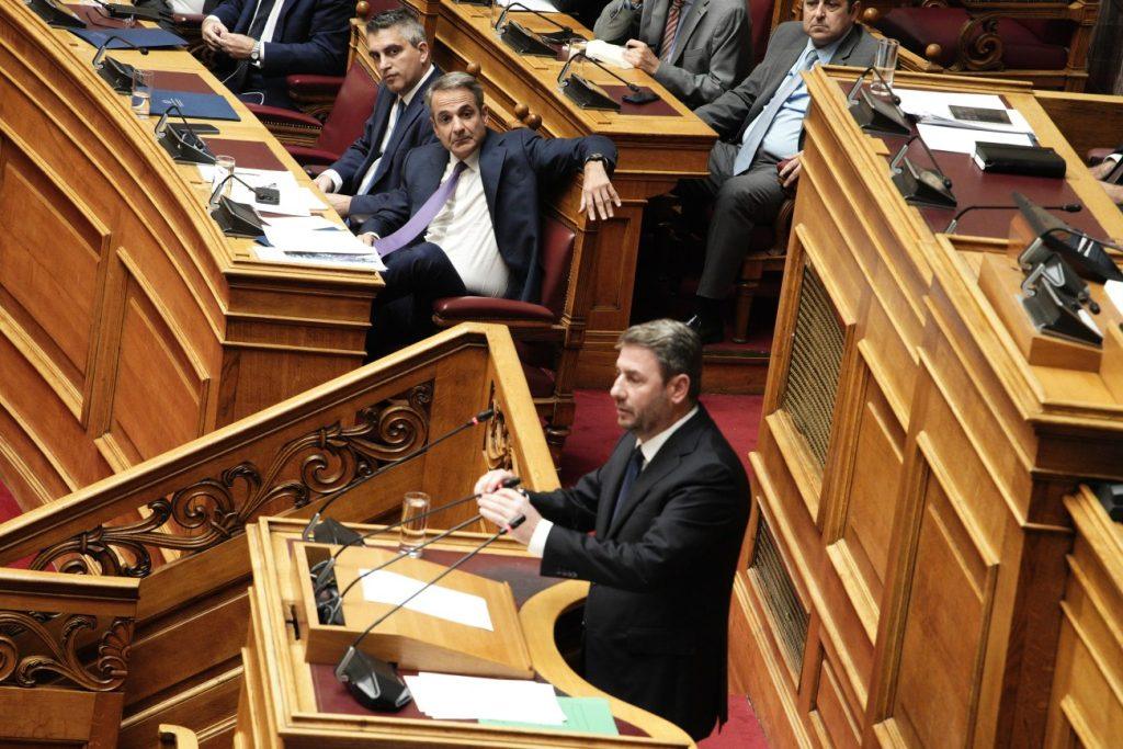 Βουλή: Μετωπική Ανδρουλάκη – Μητσοτάκη για την ακρίβεια