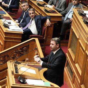 Βουλή: Μετωπική Ανδρουλάκη – Μητσοτάκη για την ακρίβεια