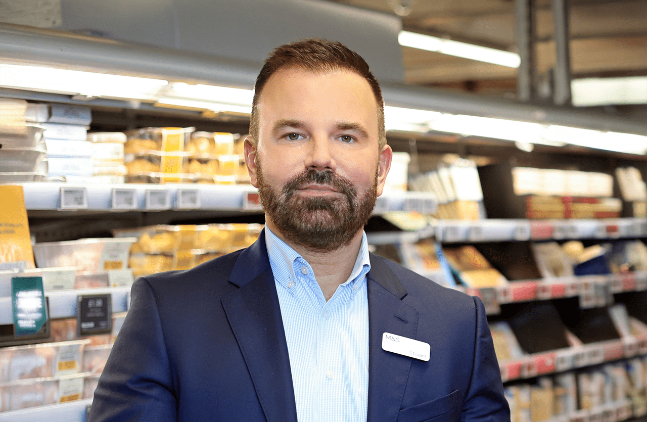 Marks & Spencer: Κρούει τον κώδωνα του κινδύνου για την κατανάλωση