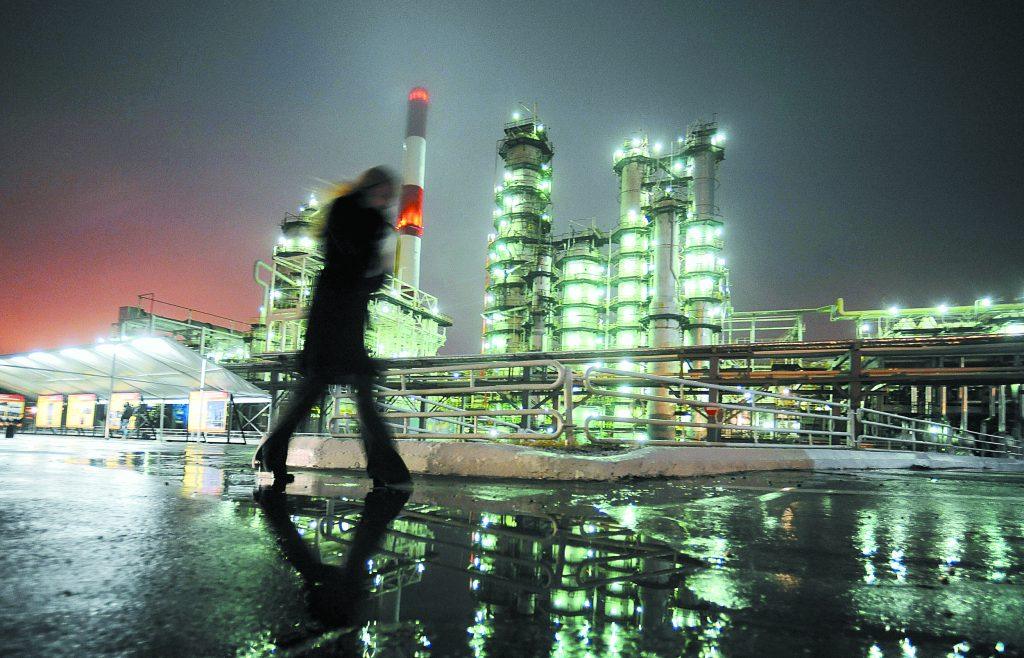 Ρωσία: Οι τιμές της βενζίνης υποχωρούν εν μέσω επιθέσεων με drones