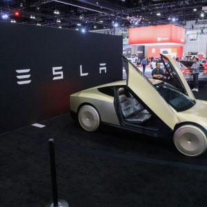 Tesla προς τους εργαζομένους: Το 2026 θα είναι μια δύσκολη χρονιά