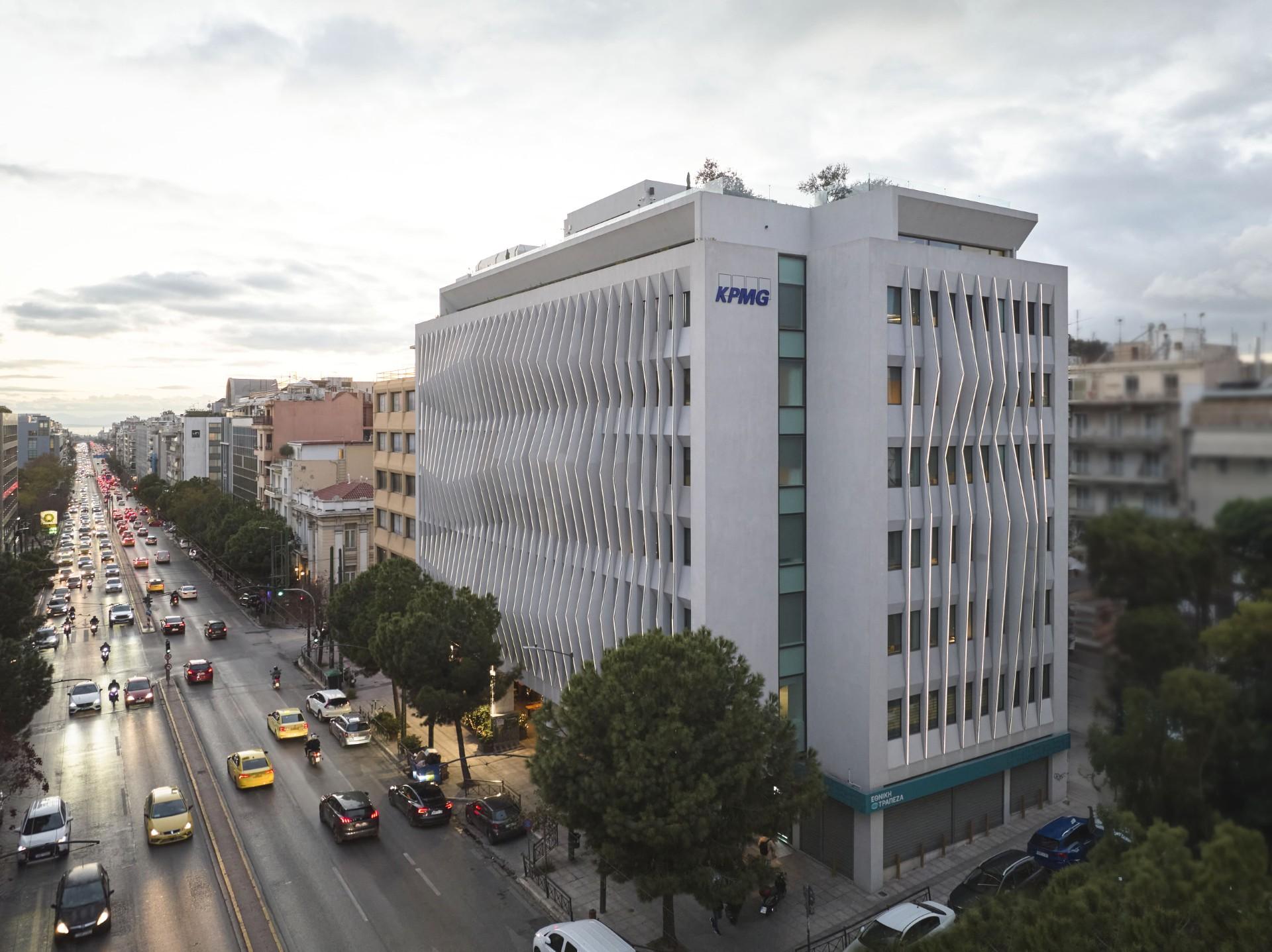 KPMG: Οι ηγέτες των επιχειρήσεων «βλέπουν» ότι η ΑΙ είναι η λύση στην πρόκληση του κλίματος