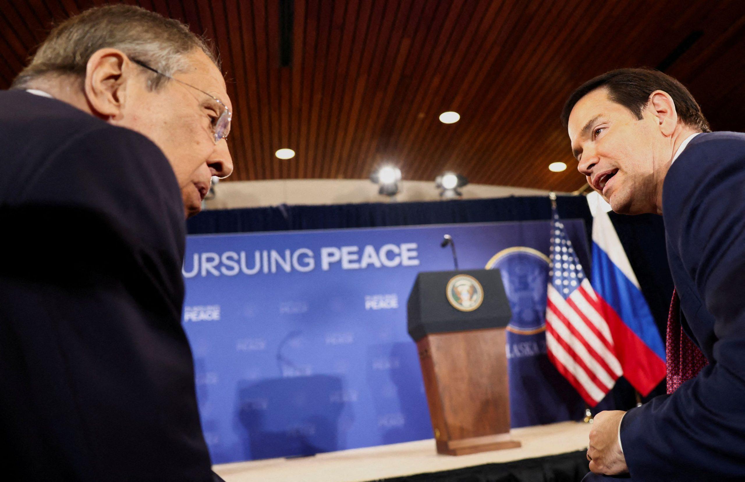 Ουκρανία: Αξιωματούχοι των ΗΠΑ και της Ρωσίας καταρτίζουν νέο ειρηνευτικό σχέδιο