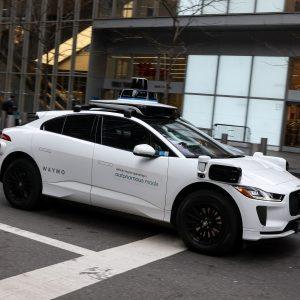 Κίνα: Έτοιμη να κυριαρχήσει σε αυτόνομα οχήματα και νέα φάρμακα