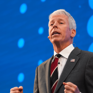 Κρις Ράιτ: Ιστορικές συμφωνίες στην Αθήνα