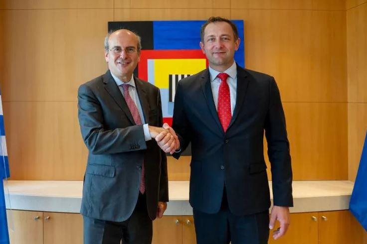 Xατζηδάκης – Χάνσεν: Η Κομισιόν χαιρετίζει τη μετάβαση του ΟΠΕΚΕΠΕ στην ΑΑΔΕ