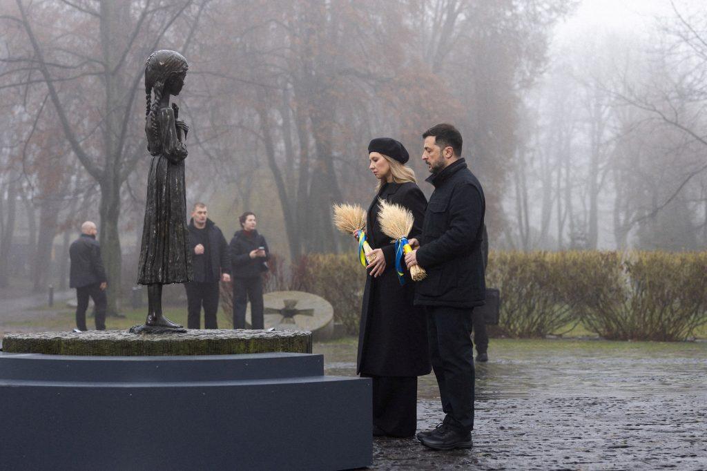 Politico για Ζελένσκι: Να διαλέξει τη συμφωνία Τραμπ ή τους ασταθείς Ευρωπαίους φίλους του;