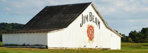Jim Beam: Διακοπή παραγωγής και «φωτιά» στον ανταγωνισμό