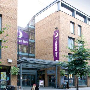 Premier Inn: Οι αυξήσεις φόρων και η πίεση των επενδυτών αναδιαμορφώνουν τη στρατηγική τους