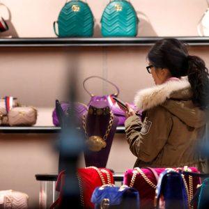 Μιλάνο: Luxury brands ελέγχονται για πιθανή εκμετάλλευση εργατών στην Ιταλία