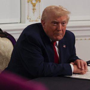 Τραμπ-Ζελένσκι: Truth Social και φήμες λίγο πριν τη συνάντηση