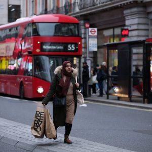 Βρετανία: Γιατί η κυβέρνηση ζητά από τους πολίτες να αποθηκεύσουν τρόφιμα και μετρητά