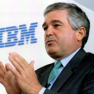 IBM: Πέθανε ο Λούις Γκέρστνερ – Ποιος είναι ο άνθρωπος που την ανέστησε