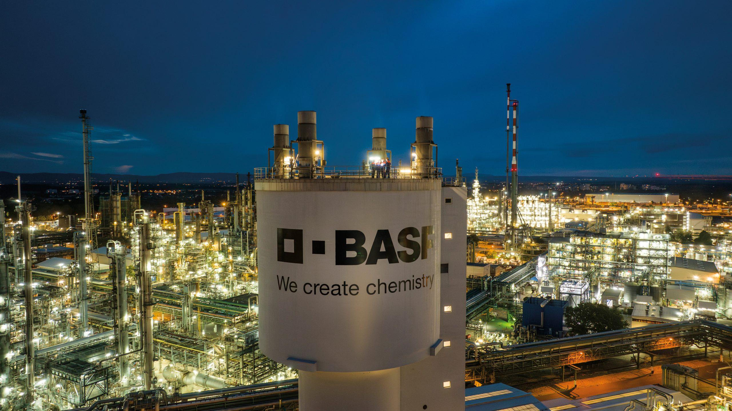 BASF: Εργασιακή ειρήνη, τουλάχιστον, για 3 χρόνια – Θετική κατάληξη για τις διαπραγματεύσεις με τους εργαζομένους