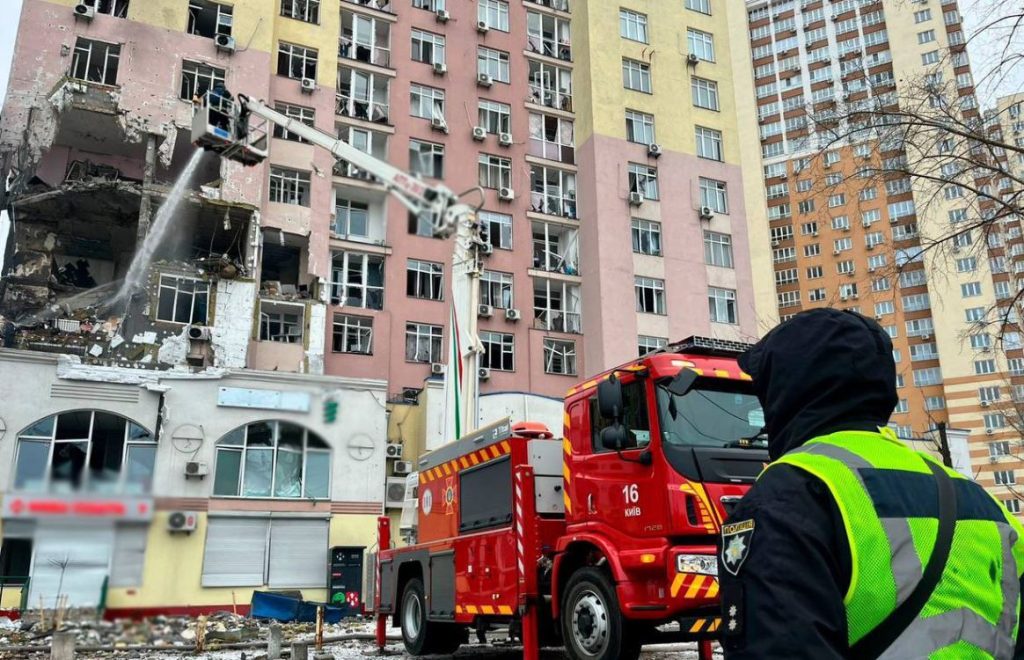Ουκρανία: Χωρίς θέρμανση το 1/3 του Κιέβου μετά τις ρωσικές επιθέσεις