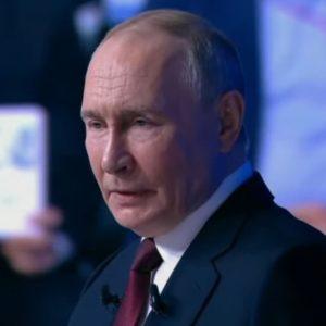 Πούτιν: Το Κίεβο δεν είναι έτοιμο για συνομιλίες – Live η ετήσια συνέντευξη