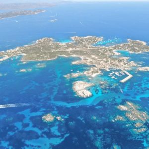 Καβάλο: Το «νησί των δισεκατομμυριούχων» με τη σκοτεινή φήμη