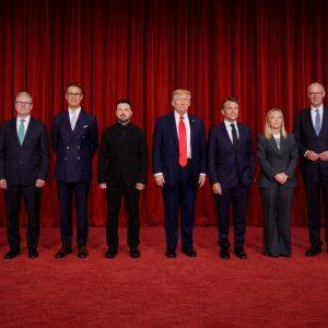 Backhanded Awards: Το Politico βραβεύει τις 5 πιο αμήχανες πολιτικές στιγμές του 2025