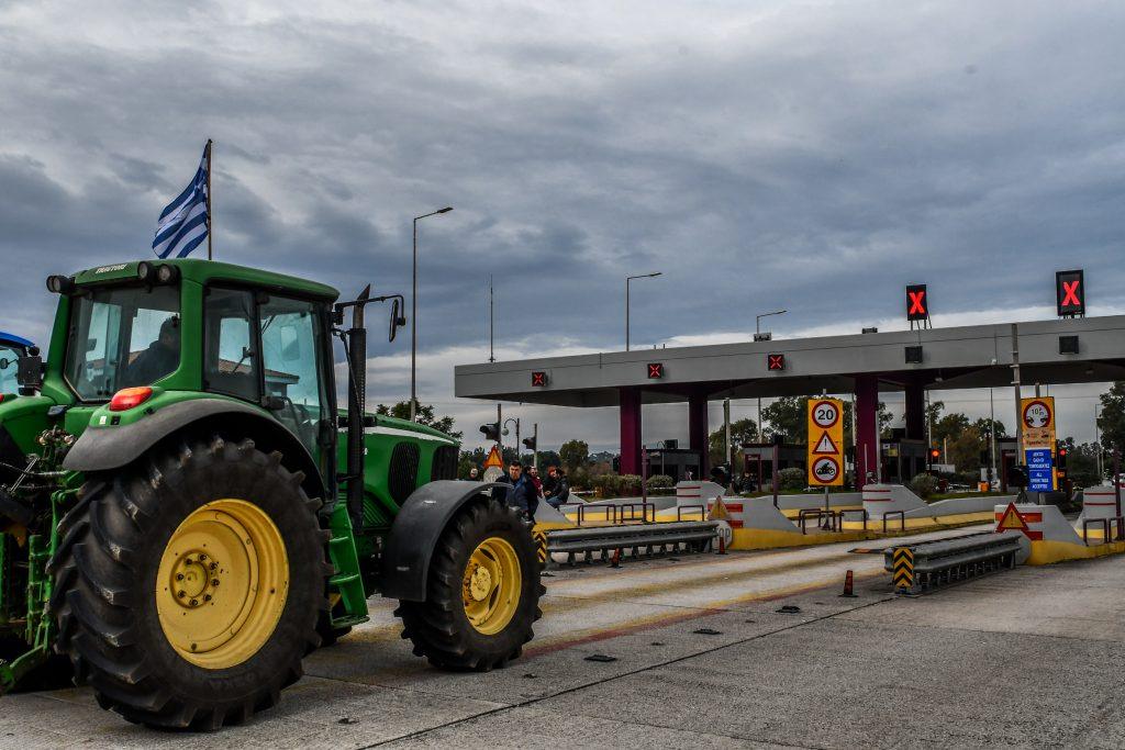 Ξενοδόχοι: Παρέμβαση για τα αγροτικά μπλόκα 