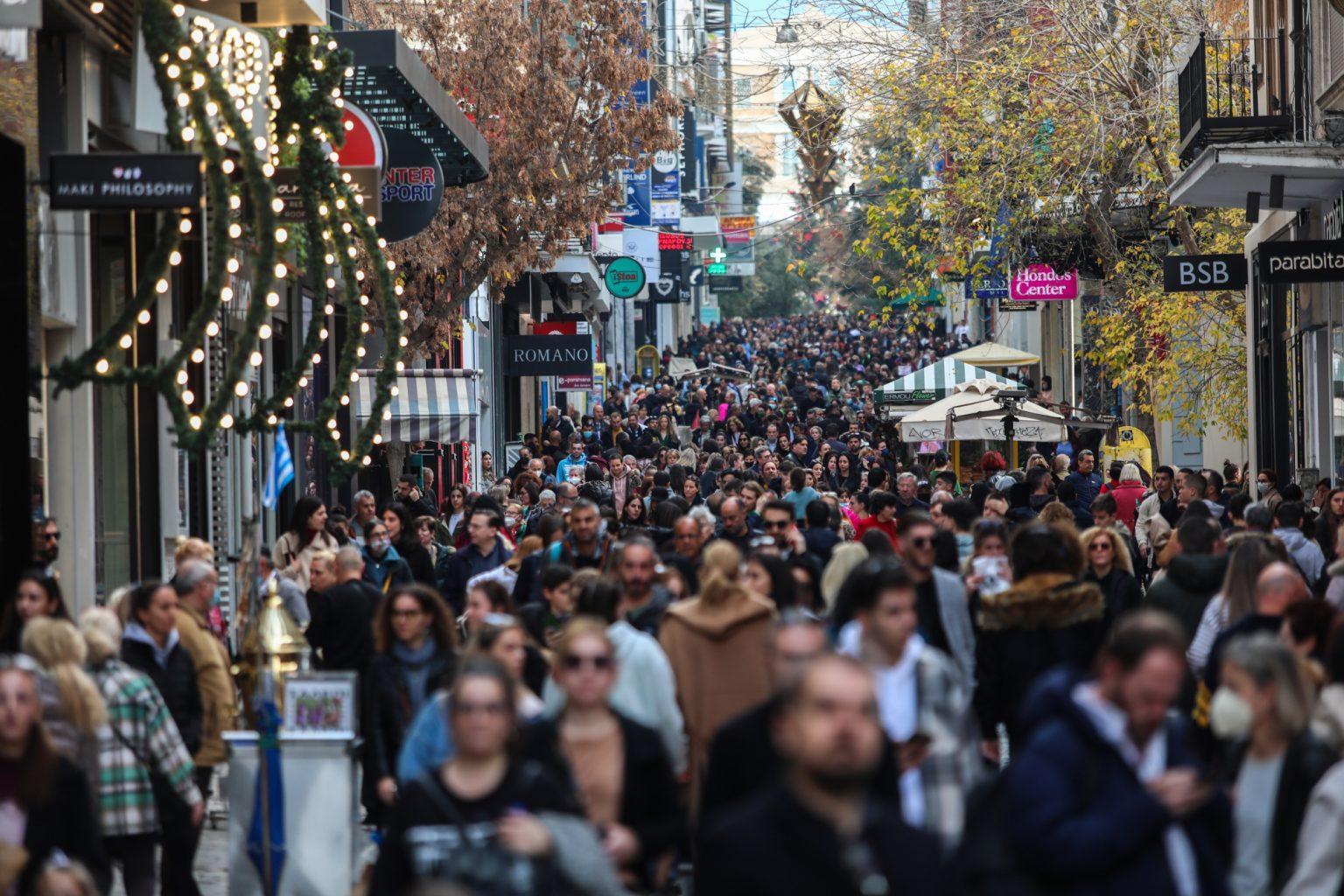 Athens Welcomes First Sunday of Holiday Shopping