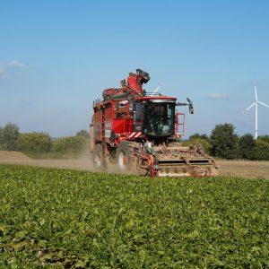 Tραμπ: Μετά το πλήγμα στους αγρότες λόγω δασμών υπόσχεται βοήθεια 12 δισ.