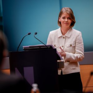 Norges Bank: Διατηρεί αμετάβλητα τα επιτόκια – Σήμα για μια τουλάχιστον μείωση το 2026