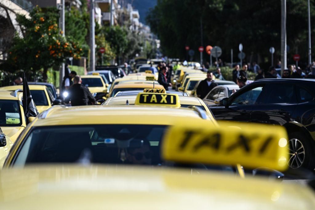 Ταξί: Απεργία και την Τρίτη – Τι διεκδικούν