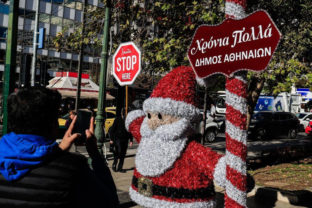 Εορταστικό ωράριο: Πρεμιέρα την Πέμπτη – Οι Κυριακές με ανοιχτά καταστήματα