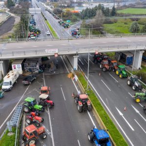 Αγρότες: Συσκέψεις στα μπλόκα, αποφάσεις μέσα στο Σαββατοκύριακο