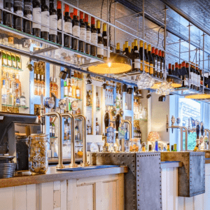 Βρετανικές παμπ: Ποντάρουν στις γιορτές για να πάρουν οικονομική ανάσα