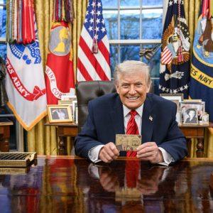 Τραμπ: Τώρα λανσάρει βίζες μετανάστευσης αξίας 1 εκατ. δολ. με «χρυσή κάρτα»