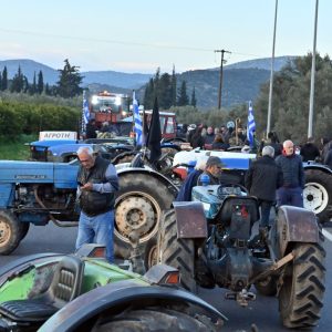 Τσίαρας: Live οι δηλώσεις για τα μπλόκα και τα αιτήματα των αγροτών
