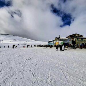 Χιονοδρομικά κέντρα: Σε λειτουργία Παρνασσός και Βόρας – Καϊμάκτσαλαν για την περίοδο 2025 – 2026