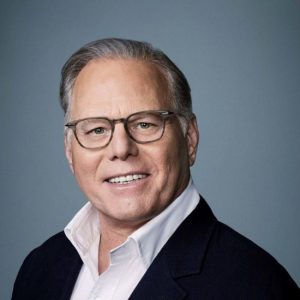 Warner: Η εξαγορά από την Paramount έφερε… εξαψήφιο μποναμά για τον επικεφαλής της