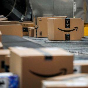 Amazon: Πληρώνει στην Ιταλία 180 εκατ. ευρώ για παράνομες εργασιακές και φορολογικές πρακτικές