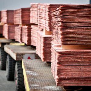 Εκπομπές CO2: Αντιδράσεις βιομηχανιών ΕΕ για «φθηνό» φόρο σε εισαγόμενα ρυπογόνα προϊόντα