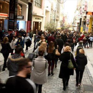 Καταναλωτές: Ξοδεύουν λιγότερα, ανησυχούν περισσότερο [γραφήματα]