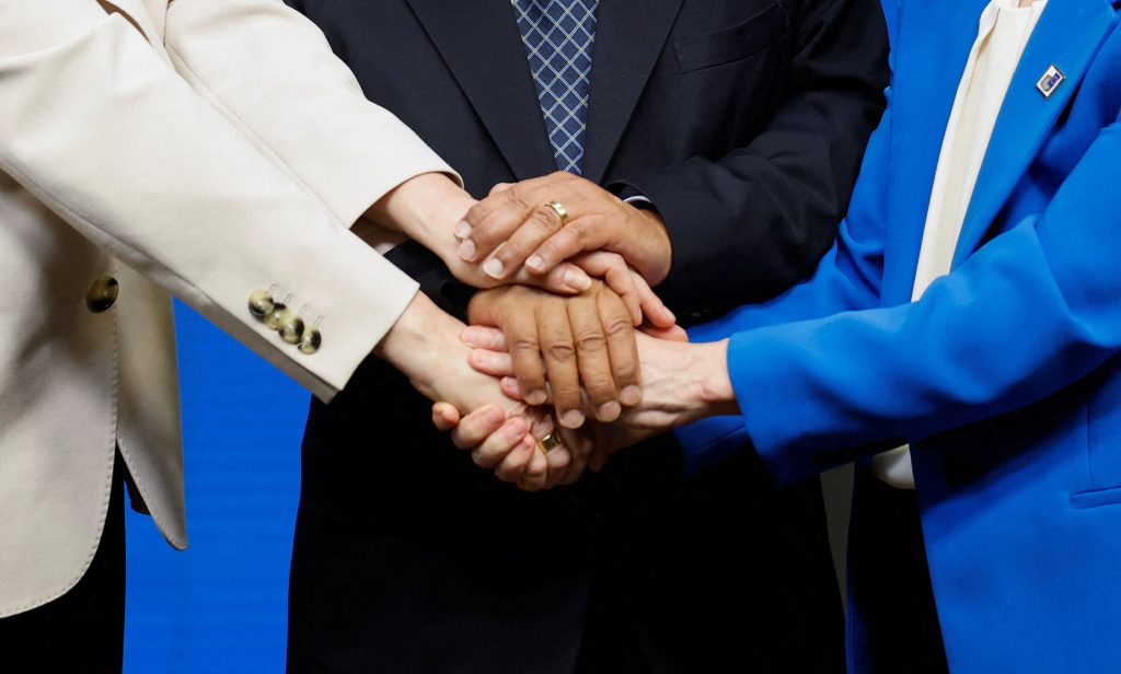 Ουκρανία: Νικητές και ηττημένοι της κρίσιμης συνόδου κορυφής της ΕΕ