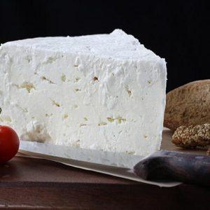 Φέτα: Φόβοι για έλλειψη λόγω ευλογιάς προβάτων – Τι «είδε» το BBC