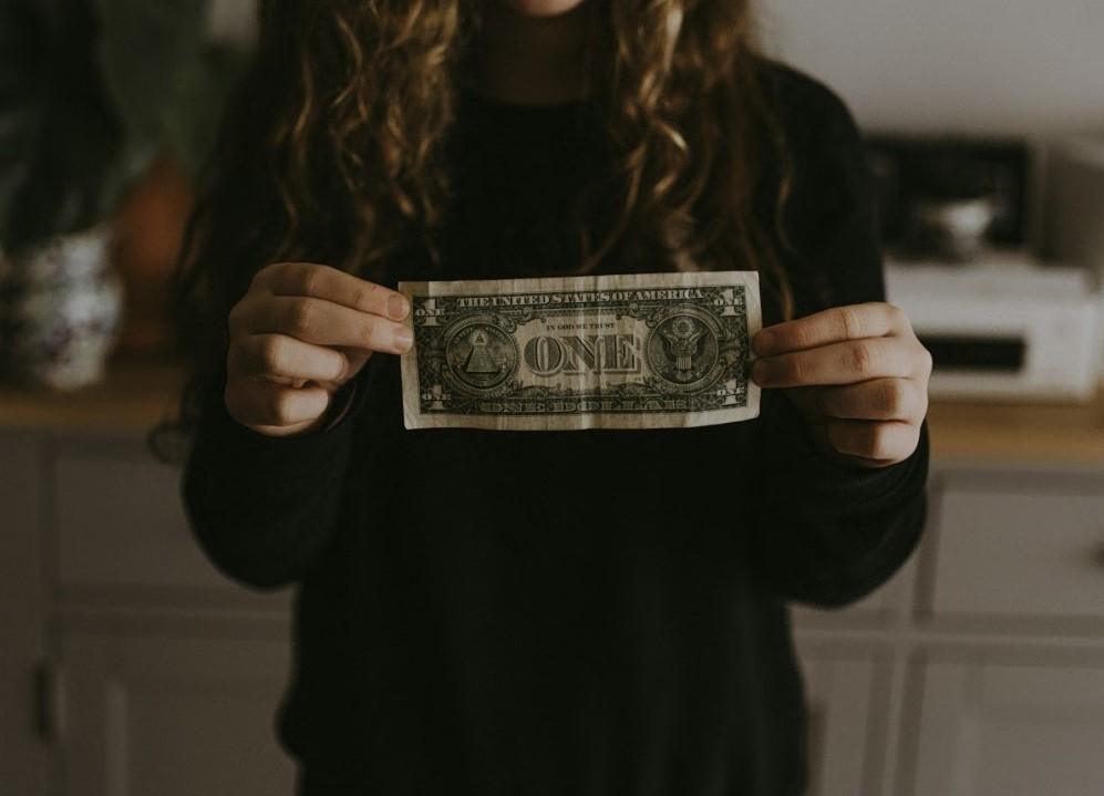 Why Gen Z Is Turning Away From Cash Payments