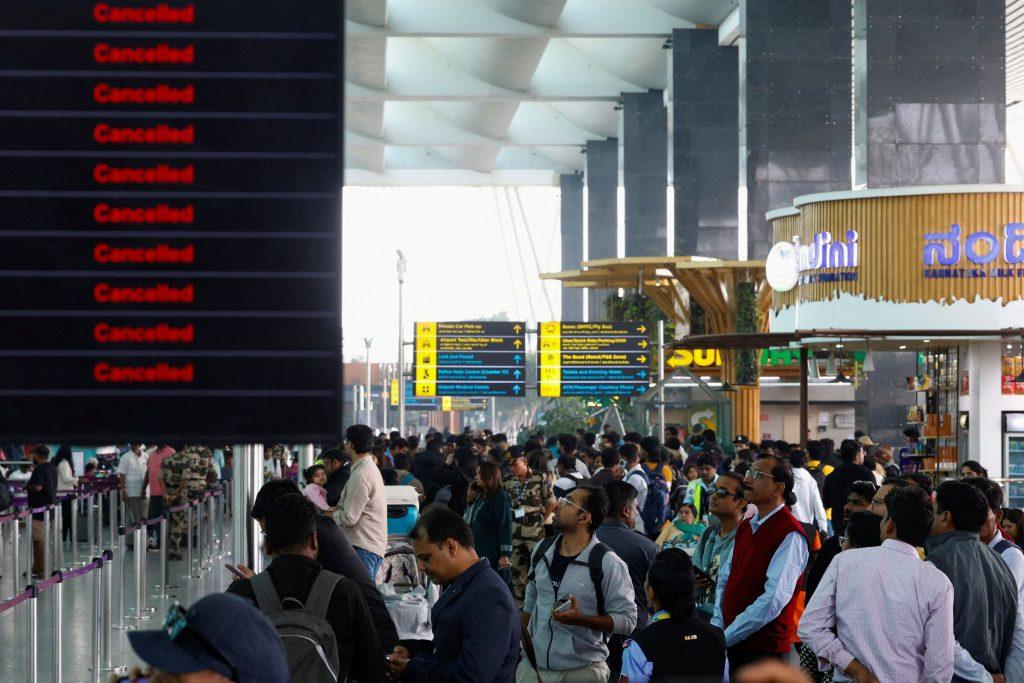 IndiGo: Πώς η κορυφαία αεροπορική εταιρεία της Ινδίας κατέρρευσε κυνηγώντας υψηλότερα κέρδη